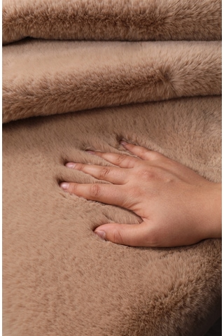 Tavşan Tüyü Dekoratif Ultra Yumuşak Post Peluş Kaymaz Halı Camel