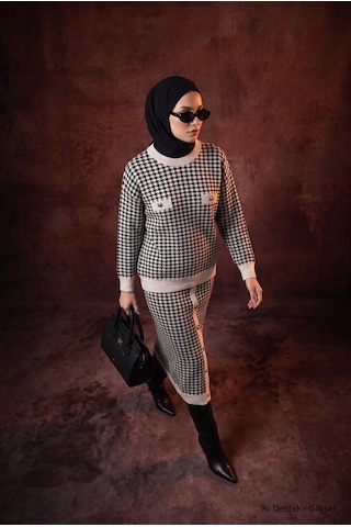 Armine Desenli Düğme Detaylı Triko Etekli İkili Triko Takım Taş 22kd4214