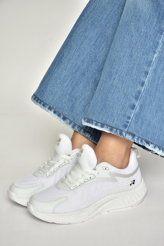 Fox Shoes Y702500804 Beyaz Kumaş Kalın Tabanlı Spor Ayakkabı Sneakers Beyaz