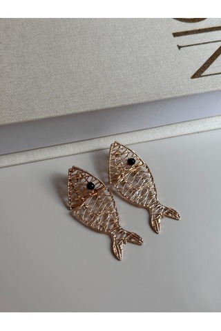 Balık Figürlü Altın Renk Kadın Çelik Küpe Eğlenceli Ve Şık Tasarım Altın