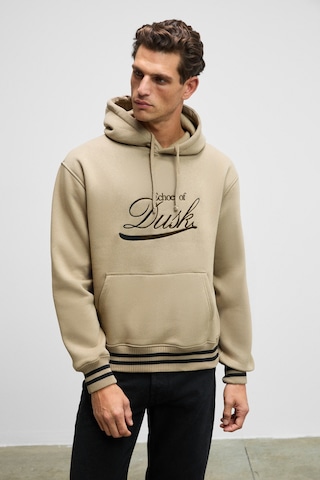 Grimelange Phantoseas Erkek Kapüşonlu Önü Nakışlı Etek Ve Kol Triko Detaylı Vizon Sweatshirt Vizon