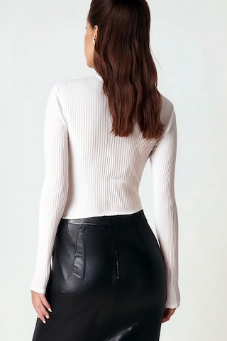 Armonika Kadın Beyaz Uzun Kollu Triko Crop Bluz Arm-26k042011