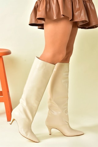 Fox Shoes Bej Alçak Topuklu Kadın Çizme N749204009 Bej