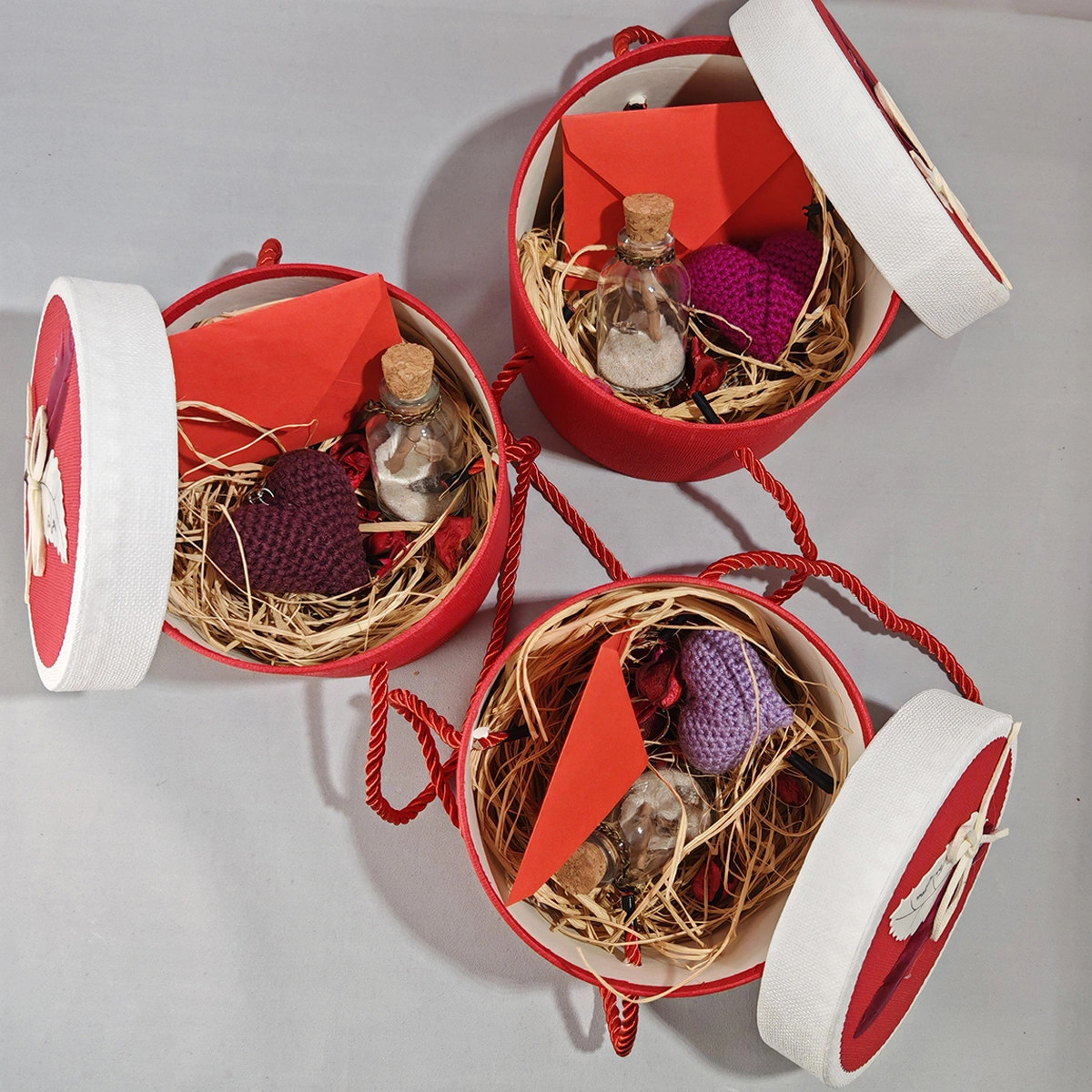 Aşk Notuyla Duygularınızı Anlatan El Yapımı Romantik Hediye Kutusu