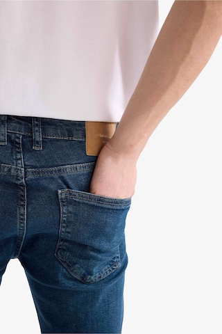 Defacto Sergio Regular Fit Normal Kalıp Normal Bel Boru Paça Jean Pantolon R9026az26spnm41 Yeşil-nm41