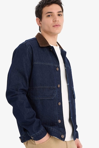 DeFacto %100 Pamuk Slim Fit Dar Kesim Kontrast Yakalı Mevsimlik Baharlık Jean Ceket E5490AX25SPNM34