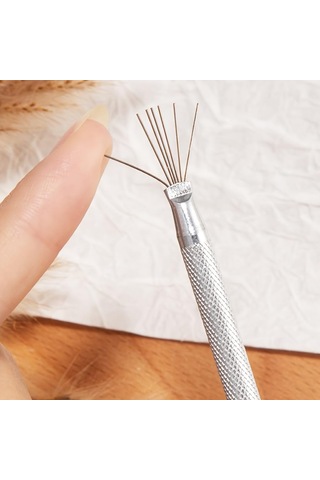 1 Adet 7 İğneli Tırnak Fırçası: Paslanmaz Çelik Saplı 7 Metal İğne