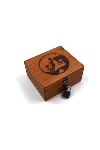 Ahşap Mini Kilit Takılabilir Denge Yoga Figürlü Kutu 14.5cm X 12.5 Cm