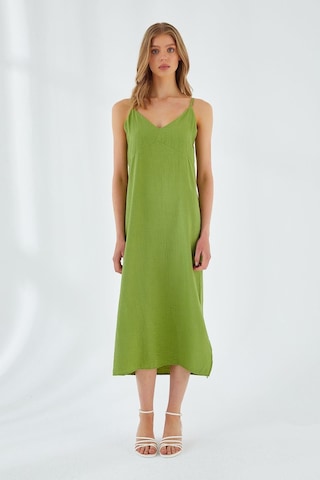 4252 Kadın İp Askılı V Yaka Elbise Fıstık Yeşili Fıstık Yeşili