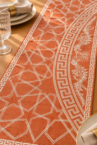 Nakışlı Geometrik Desenli Dekoratif Runner Masa Örtüsü 45x120 Cm Turuncu