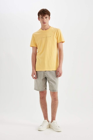 DeFacto %100 Pamuk Slim Fit Dar Kesim Bisiklet Yaka Baskılı Kısa Kollu Tişört C2077AX24AUYL170