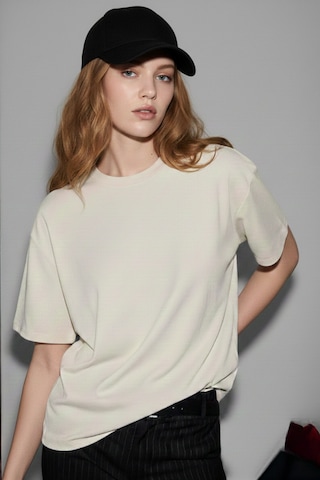 Soft&Basic Kadın %100 Organik Pamuk Oversize Fit Basic Yuvarlak Yaka T-shirt Ekru
