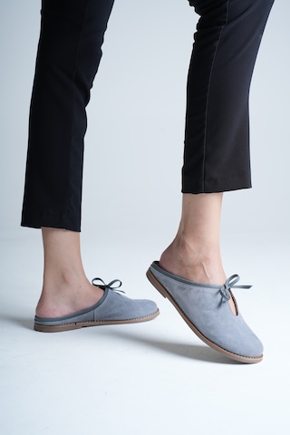 Analin Shoes Kadın Hakiki Deri Fiyonk Detaylı Düz Terlik Gri