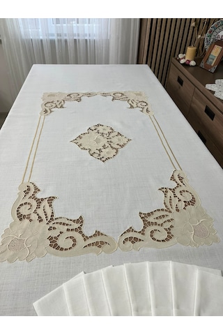 Beyaz İşli Masa Örtüsü Açık Krem