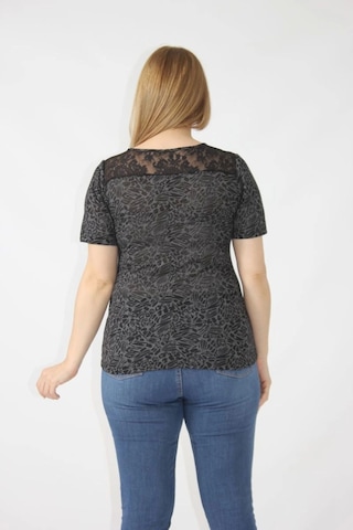 Moda Berray 3284 Sırtı Dantel Detaylı Viskon Penye Desenli Bluz Siyah - Gri