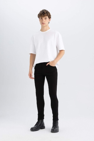 Defacto Super Skinny Fit En Dar Kalıp Normal Bel Ekstra Dar Paça Jean Pantolon R8752AZ24SPNM40 Siyah