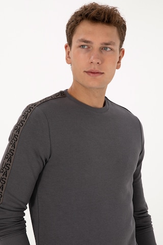 U.S. Polo Assn. Erkek Regular Fit Bisiklet Yaka Gri Sweatshirt 50316363-VR024