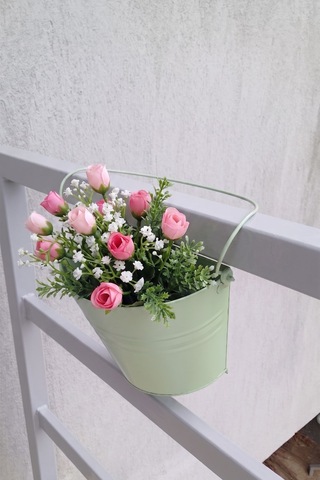 Metal Askılı Balkon Saksısı Mint Yeşili - Dekoratif Çiçeklik