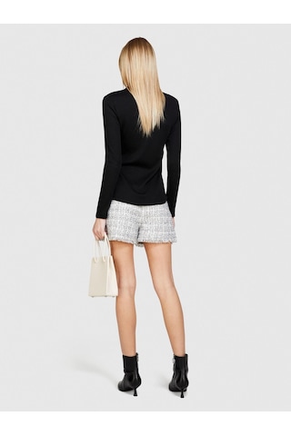 Sisley Pamuk Karışımlı Gizli Düğmeli Saçaklı Yüksek Bel Şort Kadın Siyah Şort - 324p4s67l9012