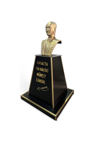 Atatürk Büstü Ve Kaidesi 180 Cm