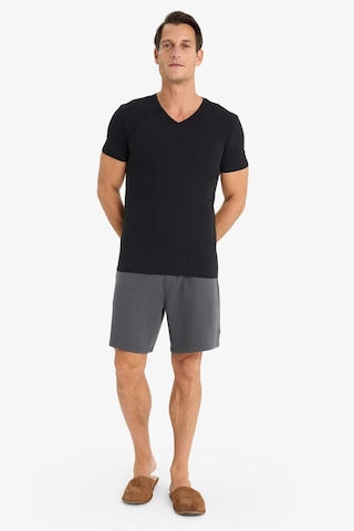DeFacto Slim Fit Dar Kesim V Yaka Kısa Kollu Pijama Üstü L4884AZ24WNBK81