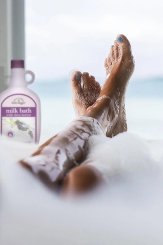 Village Naturals Lavander & Chamomile Banyo Köpüğü 825 ML