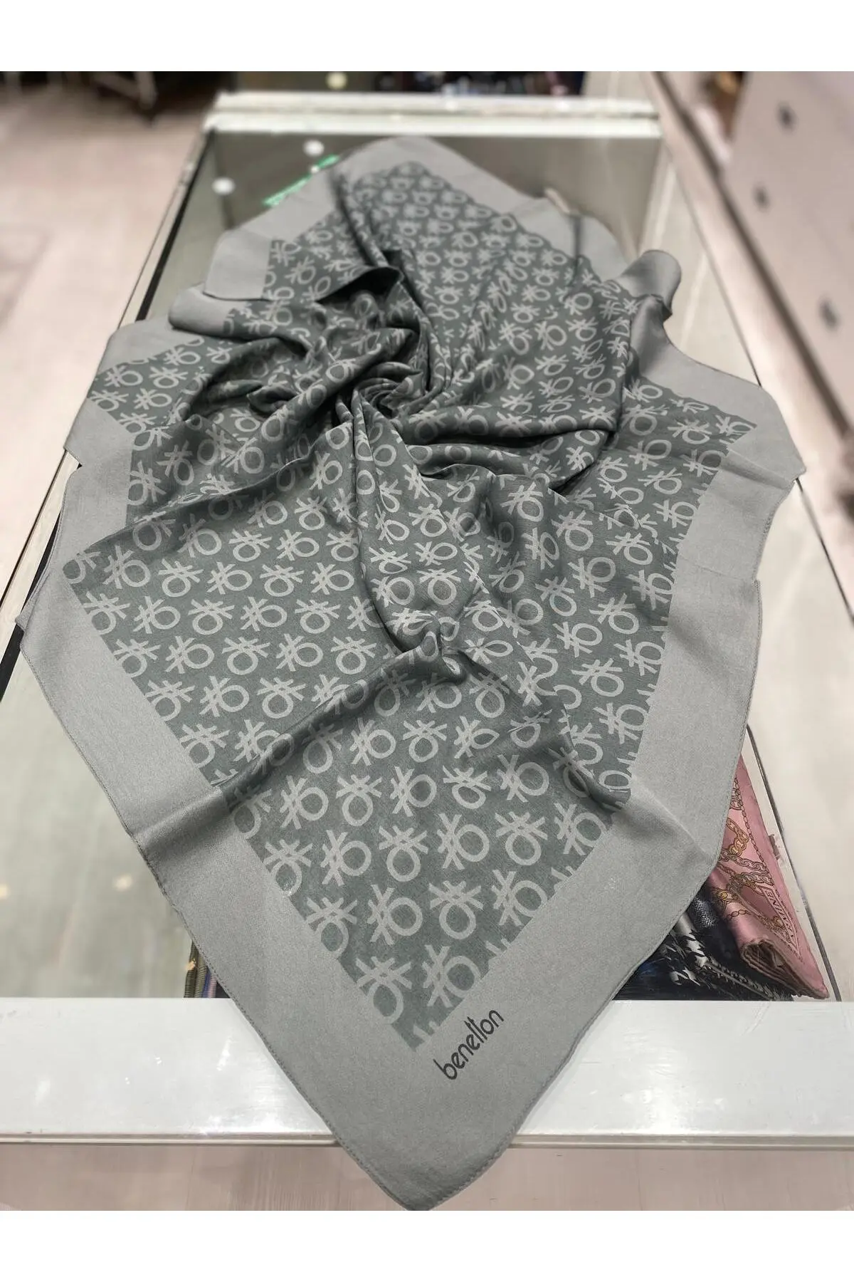 United Colors Of Benetton Benetton Elegante Monogram Eşarp 1024 Açık Antrasit