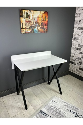 Hayal Beyaz Çalışma Masası Bilgisayar Ofis Masası Metal Siyah Ayaklı 90 Cm Beyaz - Siyah
