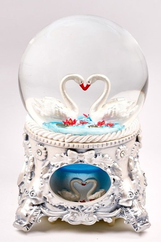 Kar Küresi Klasik Beyaz Büyük 120 Mm El Boyaması,müzikli Kendinden Üflemeli, Kuğular