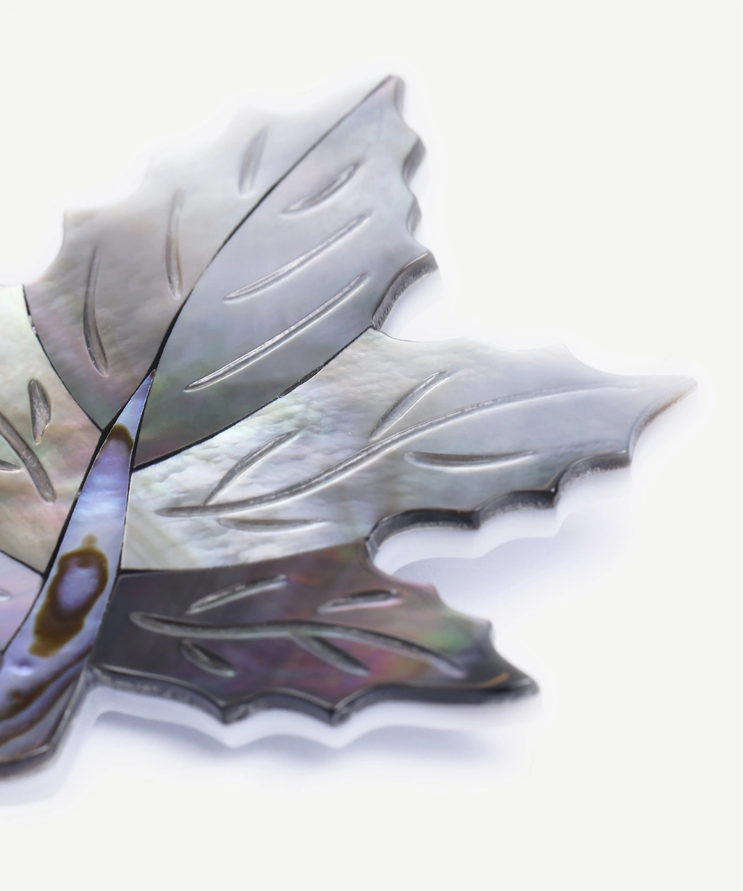 Yargıcı Yaprak Figürlü Broş 25kkbj8131x 005 Gri