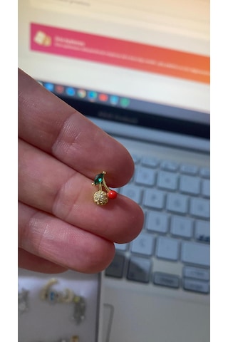 Taşlı Kiraz Tasarım Tragus Helix Pearsing Kıkırdak Küpe Altın
