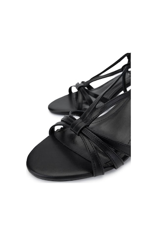 Tamer Tanca Kadın Vegan Siyah Topuklu Ayakkabı 932 2941 Bn Ayk Y25 Sıyah Siyah