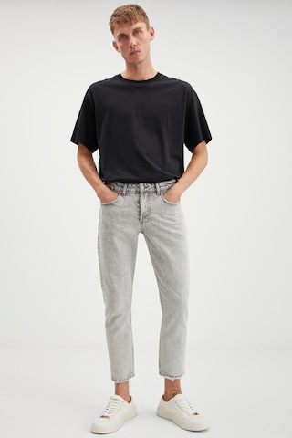Gılberto  Erkek Carrot Fit Havuç Paça Eskitme Yıkamalı Kalın Dokulu Denim Açık Gri Jeans