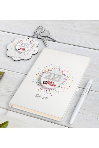 Kişiye Özel 2021 Sana Mutluluk Getirsin Beyaz Defter Kalem ve Ana Beyaz