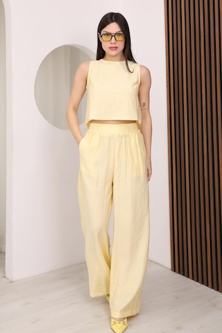 Famoda Sarı Sırtı Çapraz Bağcıklı Crop Bluz & Yüksek Bel Palazzo Pantolon Alt Üst Takım