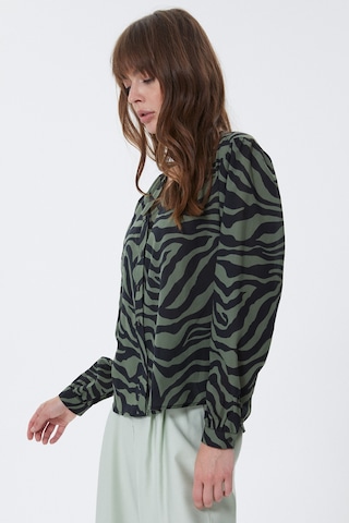 Yeşil V Yaka Gömlek Desenli