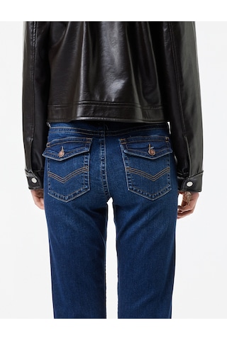 Koton Düğmeli Cepli Slim Fit Düşük Bel İspanyol Paça Jean Pantolon - Flare Jeans Koyu İndigo 6wal40246md