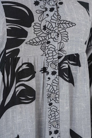 Gabria Ön Düğmeli Desenli Viskon Elbise Gri