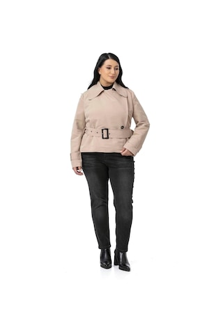 Büyük Beden Mono Yaka Kemerli Astarlı Kısa Bej Rengi Trençkot Bej