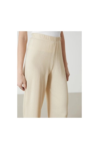 LC Waikiki Lcwaıkıkı Classic Bej Beli Lastikli Dokulu Kadın Pantolon Lıght Beıge