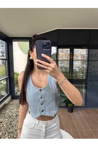 Maison Meda Mavi Denim Crop Yelek Işıltılı Dokunuşlarla Sezonun En Göz Alıcı Parçası Mavi