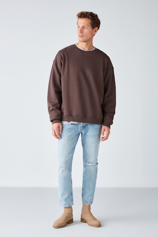 Grimelange Stephan  Erkek Yumuşacık Kumaşlı Organik Pamuklu Oversize Fit Yuvarlak Yakalı Kahverengi Sweatshirt