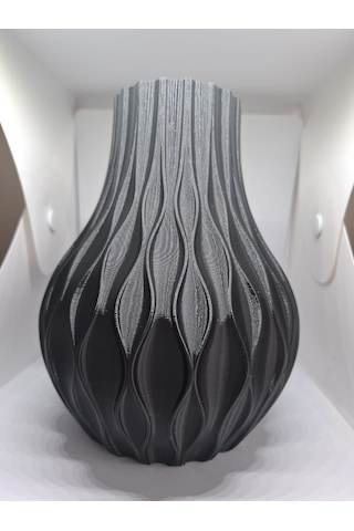 Dalga Desenli Vazo -20 Cm Siyah