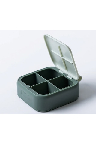 Ditmo Kapaklı 4 Bölmeli Taşınabilir Yeşil İlaç Kutusu Yeşil