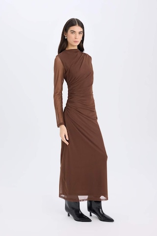 DeFacto Bodycon Vücudu Saran Yarım Balıkçı Yaka Tül Uzun Kollu Maxi Elbise E3548AX24WNBN167 Kahve