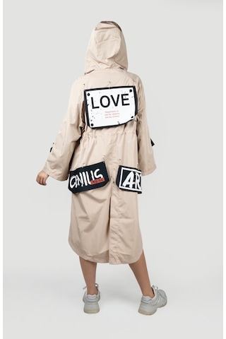 Pua Fashion Bej Sırt Arma Trenchcoat 001