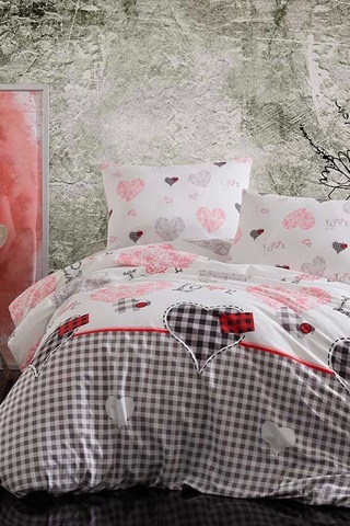 Çift Kişilik Lastikli Çarşaflı Pamuklu Nevresim Takımı Patchwork Love Renkli