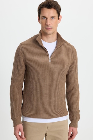 Tudors Erkek Slim Fit Dar Kesim Fermuarlı Koyu Vizon Dik Yaka Triko Kazak-34926 Koyu Vizon
