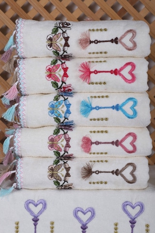 6 Lı Kalp Çiçek Nakışlı Mutfak Havlusu Püsküllü Hediyelik Çeyizlik Kalpli Mutfak Havlu Takımı 30 X 50 Cm 001