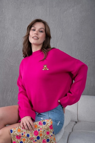 Kadın Dik Yaka Oversize Nakışlı Triko Kazak Fuşya